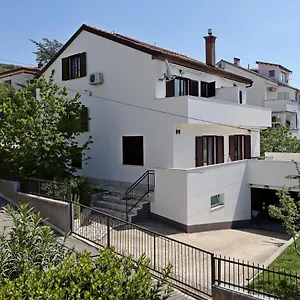 And With Parking Space Selce, Crikvenica - 2362 Selce